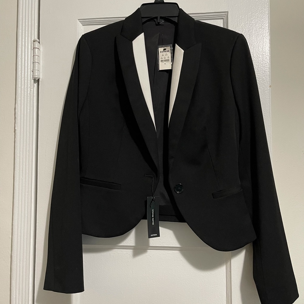 EXPRESS BLAZER BRAND NEW WITH TAGS.